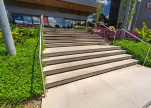 basalto levigado tear nas escadas e entradas