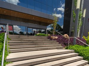 basalto levigado tear nas escadas e entradas