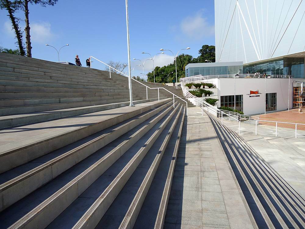 obra universidade de lajeado com basalto levigado basaltear