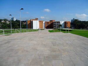 obra universidade de lajeado com basalto levigado basaltear